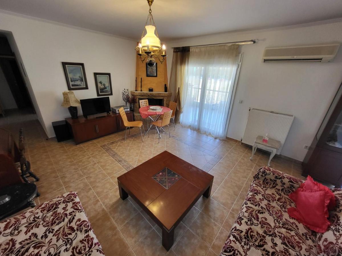 Ritsa Apartment Peraia  Екстер'єр фото