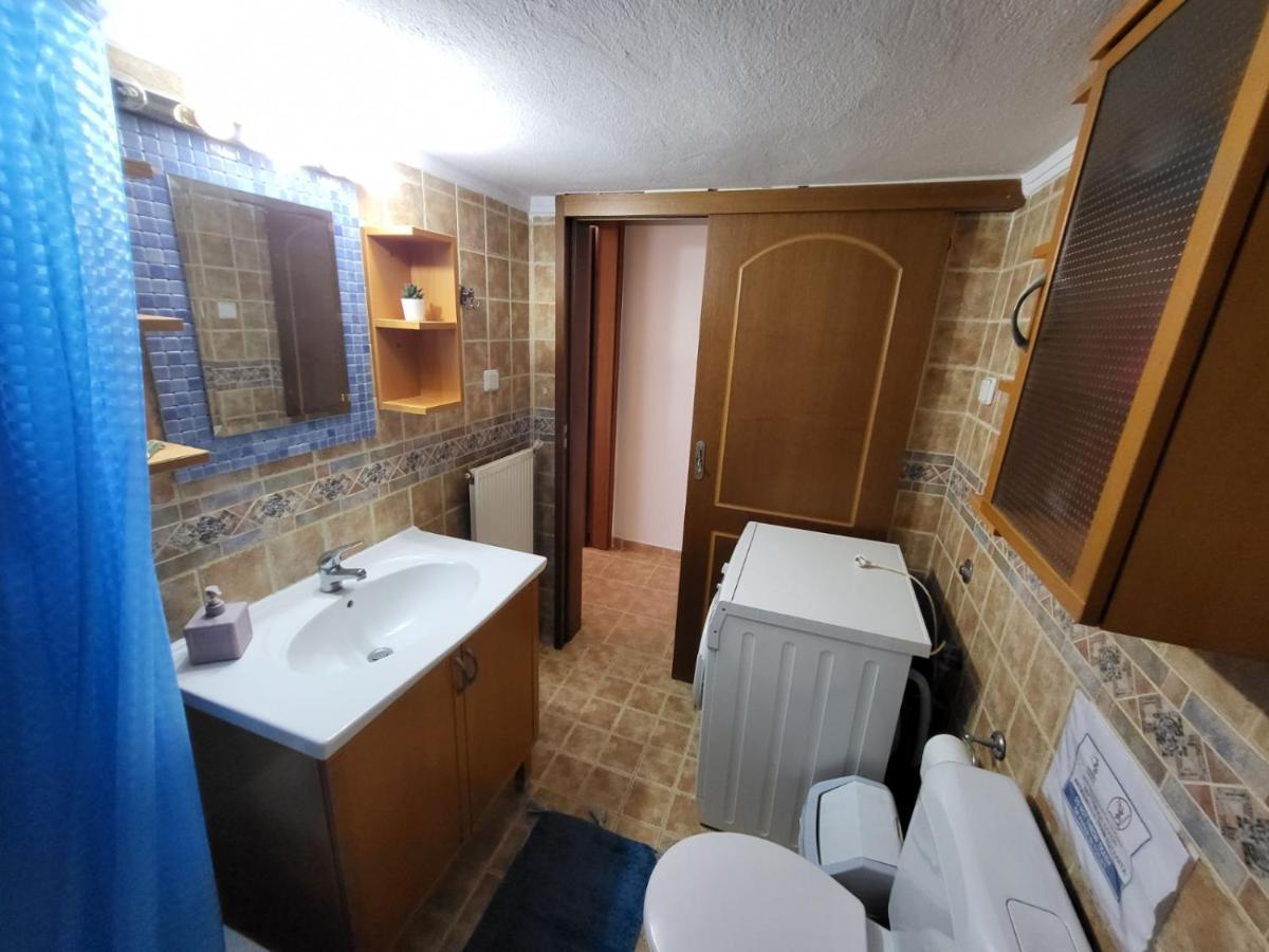 Ritsa Apartment Peraia  Екстер'єр фото