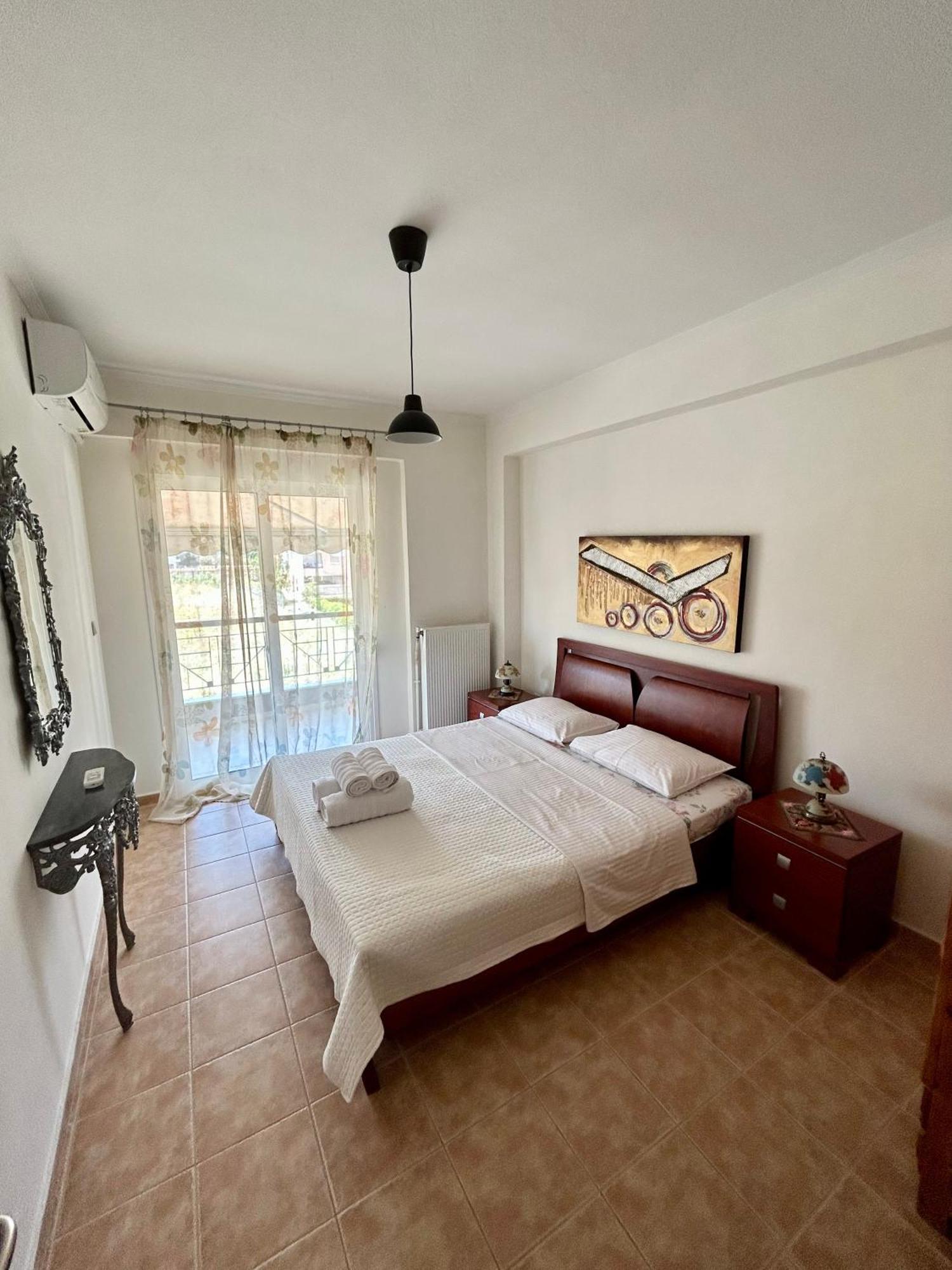 Ritsa Apartment Peraia  Екстер'єр фото