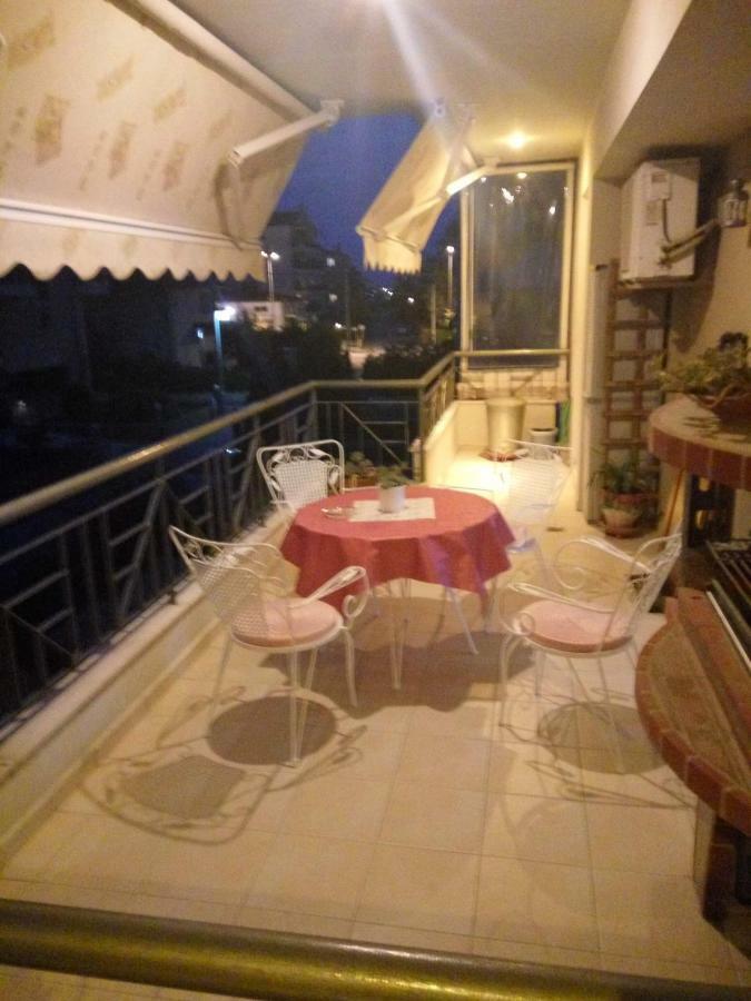 Ritsa Apartment Peraia  Екстер'єр фото