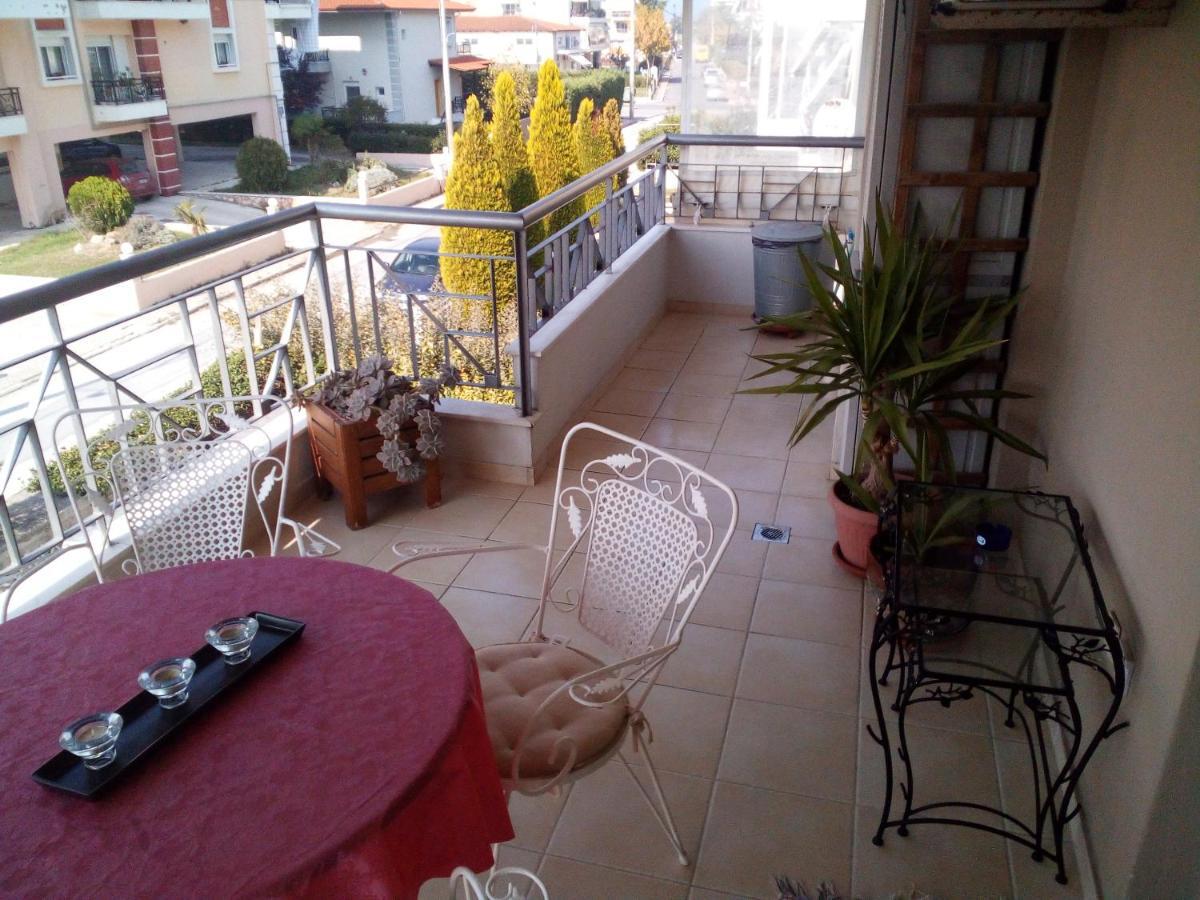 Ritsa Apartment Peraia  Екстер'єр фото
